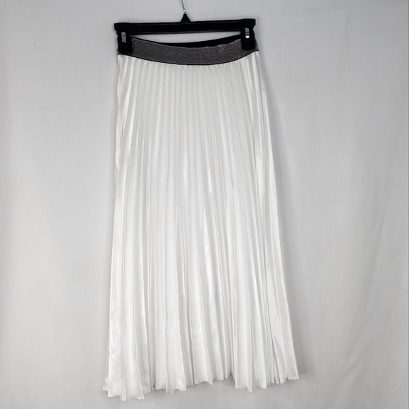 Lace Girl skirts size small Color white - Picture 7 of 7